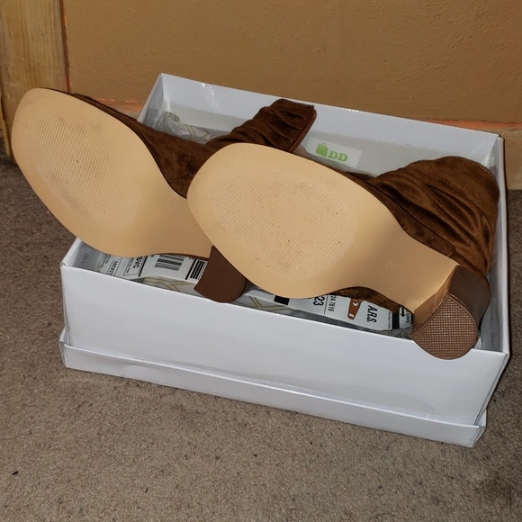 Suede peep-toe heels - Picture 4 of 4